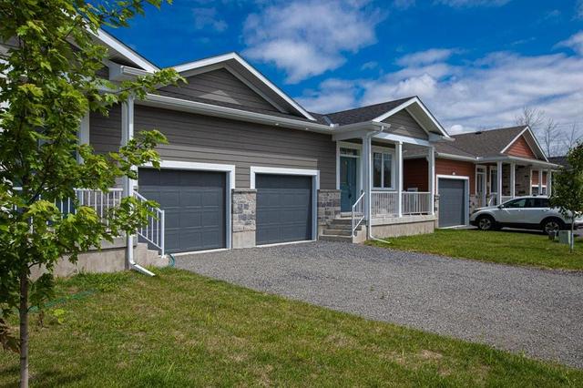 1102 Webster Crescent, Home with 2 bedrooms, 2 bathrooms and 3 parking in Brockville ON | Image 4