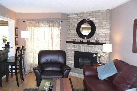 86 Heathcliffe Sq, Townhouse with 3 bedrooms, 4 bathrooms and 1 parking in Brampton ON | Image 4