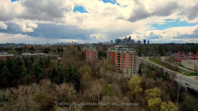 7a - 2 Chedington Pl, Condo with 2 bedrooms, 3 bathrooms and 2 parking in Toronto ON | Image 1