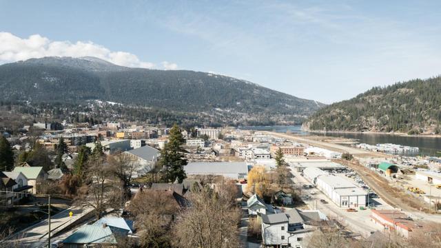 15 - 38 High Street, Condo with 1 bedrooms, 2 bathrooms and 1 parking in Nelson BC | Image 51