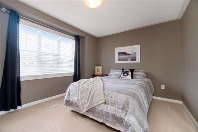 1012 Cooper Ave, House semidetached with 4 bedrooms, 3 bathrooms and 1 parking in Milton ON | Image 14