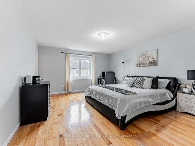 51 Boyd Cres, House semidetached with 3 bedrooms, 3 bathrooms and 3 parking in Ajax ON | Image 7