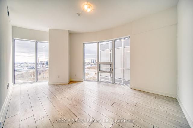 722 - 2033 Kennedy Rd, Condo with 3 bedrooms, 2 bathrooms and 1 parking in Toronto ON | Image 9