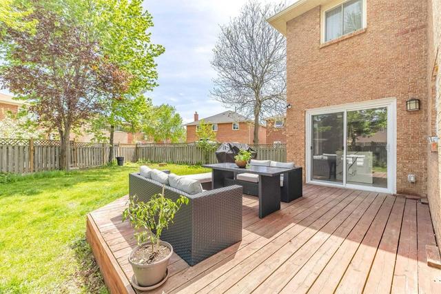 14 Greentree Crt, House detached with 4 bedrooms, 5 bathrooms and 6 parking in Brampton ON | Image 32