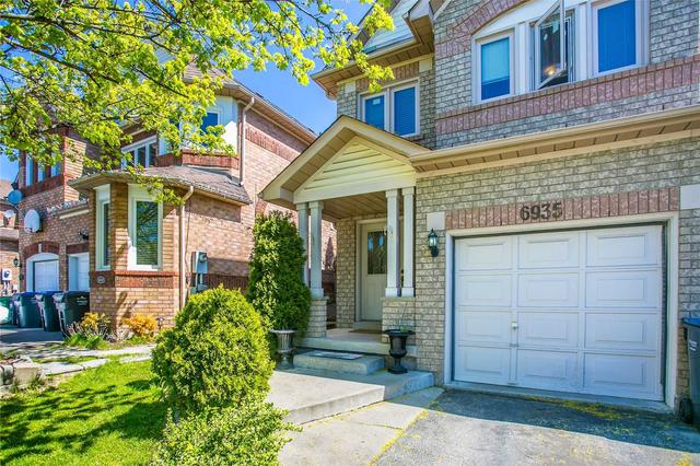 6935 Guardian Crt, House attached with 3 bedrooms, 4 bathrooms and 3 parking in Mississauga ON | Image 1