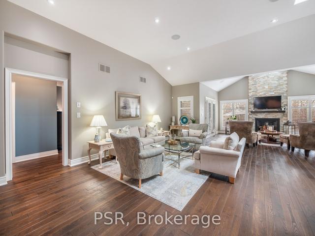 31 Stoneridge Cres, House attached with 4 bedrooms, 3 bathrooms and 6 parking in Niagara on the Lake ON | Image 5