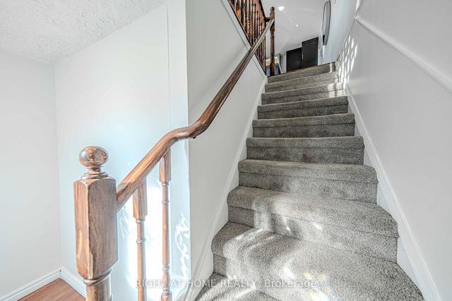 378 Daytona Crt, House semidetached with 4 bedrooms, 2 bathrooms and 4 parking in Oshawa ON | Image 36