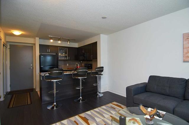 208 - 80 Esther Lorrie Dr, Condo with 1 bedrooms, 1 bathrooms and 1 parking in Toronto ON | Image 6