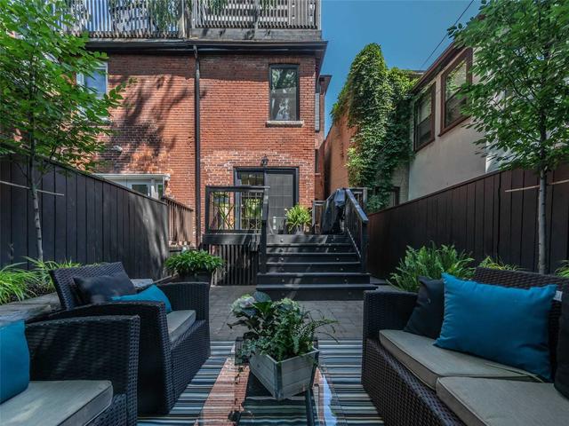 29 Hillsboro Ave, House semidetached with 2 bedrooms, 3 bathrooms and 0 parking in Toronto ON | Image 11