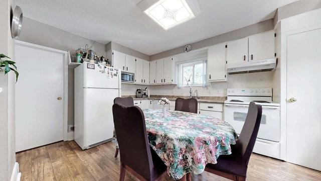 300 St Eloi Ave, House detached with 3 bedrooms, 2 bathrooms and 5 parking in Oshawa ON | Image 4