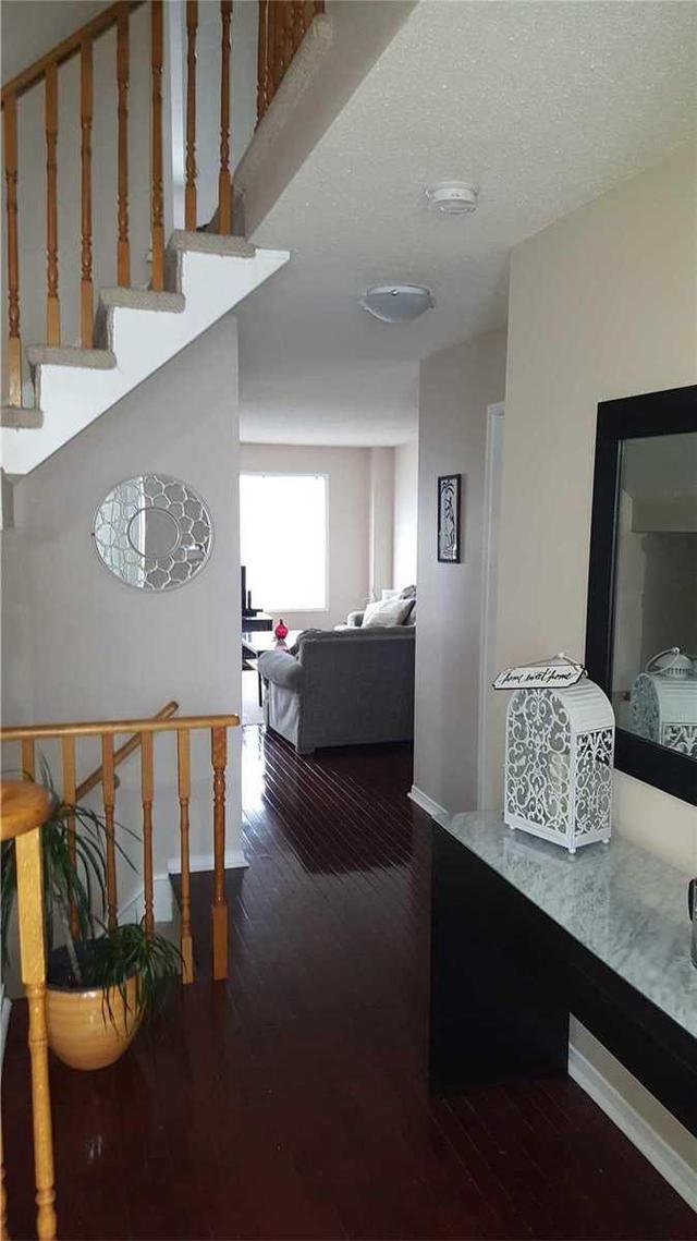 70 - 100 Brickyard Way, Townhouse with 3 bedrooms, 3 bathrooms and 1 parking in Brampton ON | Image 2