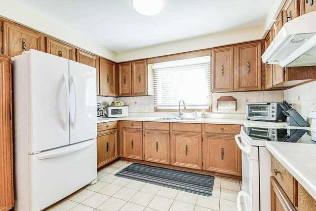 144 Jackman Cres, House detached with 4 bedrooms, 4 bathrooms and 4 parking in Vaughan ON | Image 5