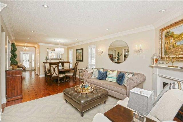 11 Florence Dr, House detached with 3 bedrooms, 4 bathrooms and 3 parking in Brampton ON | Image 4