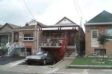 316 Earlscourt Ave, House detached with 2 bedrooms, 2 bathrooms and 1 parking in Toronto ON | Image 1