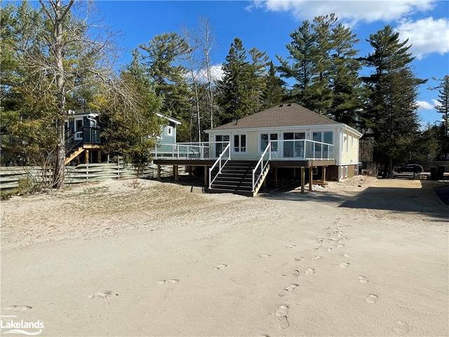 164 Santos Lane, House detached with 5 bedrooms, 2 bathrooms and 8 parking in Wasaga Beach ON | Image 37
