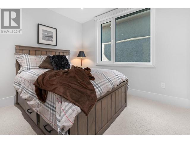 1216 Duchess Avenue, House detached with 3 bedrooms, 5 bathrooms and 4 parking in West Vancouver BC | Image 28