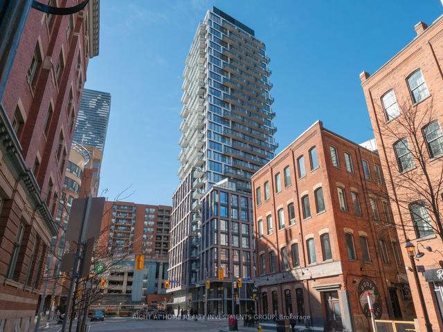 1010 - 2a Church St, Condo with 2 bedrooms, 2 bathrooms and 1 parking in Toronto ON | Image 1