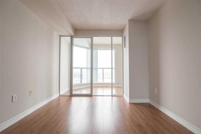 1611 - 2177 Burnhamthorpe Rd W, Condo with 2 bedrooms, 2 bathrooms and 1 parking in Mississauga ON | Image 2
