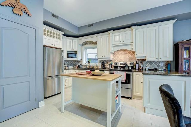 213 Major St, House detached with 7 bedrooms, 3 bathrooms and 2 parking in Toronto ON | Image 14