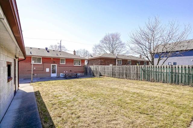 3041 Franze Dr, House detached with 3 bedrooms, 2 bathrooms and 8 parking in Mississauga ON | Image 31