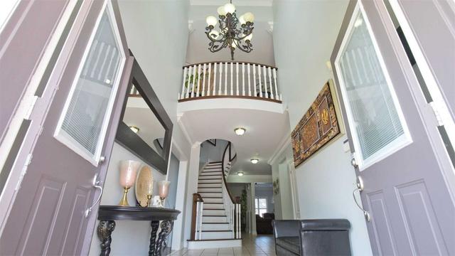 38 Eiffel Blvd, House detached with 4 bedrooms, 3 bathrooms and 8 parking in Brampton ON | Image 18