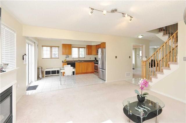 2 Batt Cres, House detached with 5 bedrooms, 3 bathrooms and 2 parking in Ajax ON | Image 9