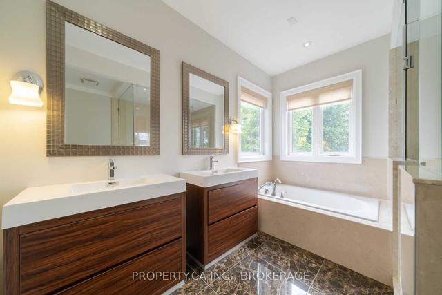 2 Alyward St, House detached with 3 bedrooms, 4 bathrooms and 2 parking in Toronto ON | Image 10