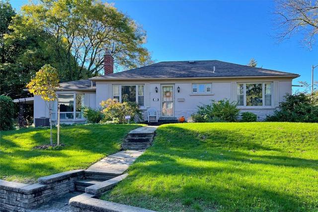 230 Lord Seaton Rd, House detached with 4 bedrooms, 2 bathrooms and 3 parking in Toronto ON | Card Image