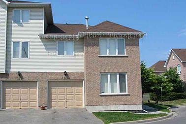 364 Riddell Crt, Townhouse with 4 bedrooms, 4 bathrooms and 1 parking in Newmarket ON | Image 1