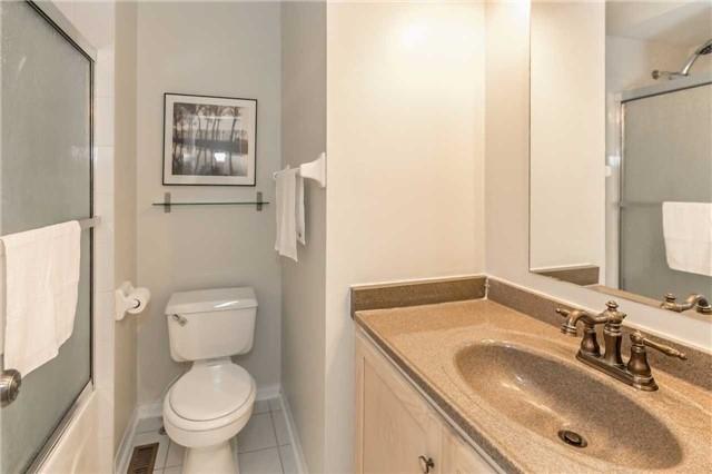 102 Goldenlight Circ, Condo with 3 bedrooms, 3 bathrooms and 3 parking in Brampton ON | Image 9
