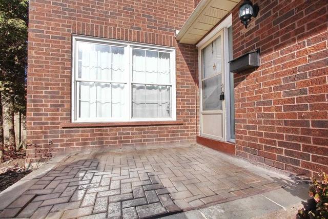 14 Cashel St, House detached with 3 bedrooms, 2 bathrooms and 3 parking in Brampton ON | Image 34