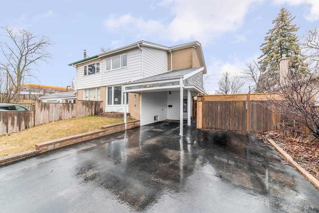 1324 Poprad Ave, House semidetached with 3 bedrooms, 2 bathrooms and 4 parking in Pickering ON | Image 2