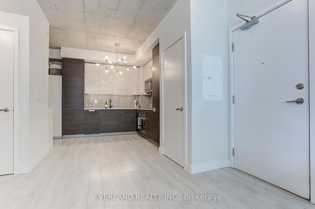 1201 - 210 Simcoe St, Condo with 1 bedrooms, 1 bathrooms and 0 parking in Toronto ON | Image 6