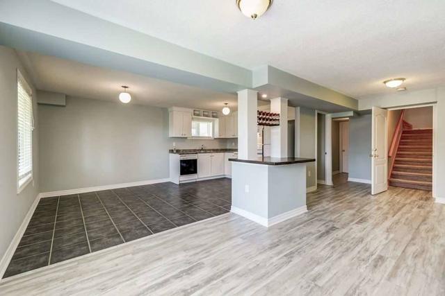 10 Eve Crt, House detached with 2 bedrooms, 3 bathrooms and 4 parking in Bradford West Gwillimbury ON | Image 25