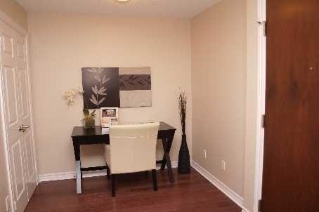 401 - 310 Burnhamthorpe Rd N, Condo with 2 bedrooms, 2 bathrooms and 1 parking in Mississauga ON | Image 12