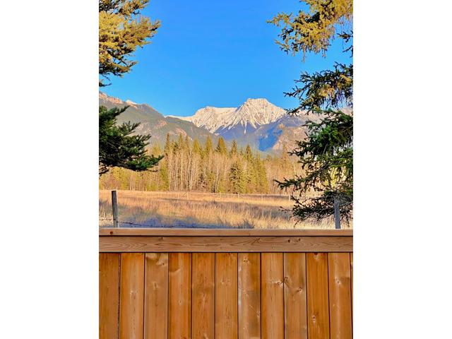 1878 Foxwood Trail, House detached with 3 bedrooms, 3 bathrooms and null parking in East Kootenay F BC | Image 34