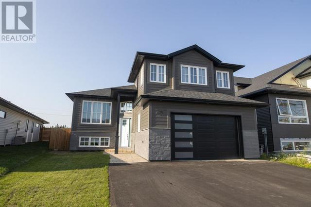 435 Muskrat Dr, House detached with 5 bedrooms, 3 bathrooms and null parking in Thunder Bay ON | Image 2