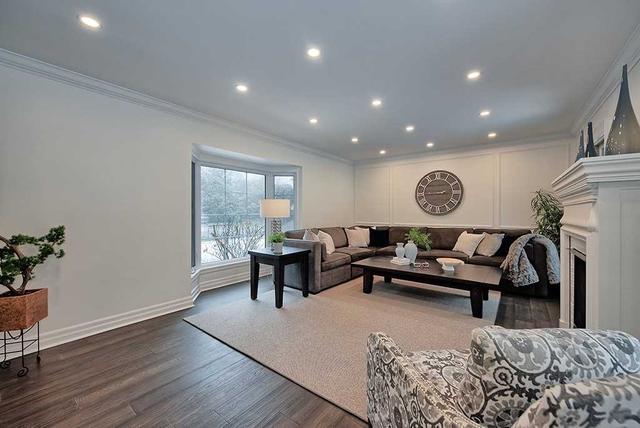 160 Aintree Terr, House detached with 4 bedrooms, 5 bathrooms and 8 parking in Oakville ON | Image 31
