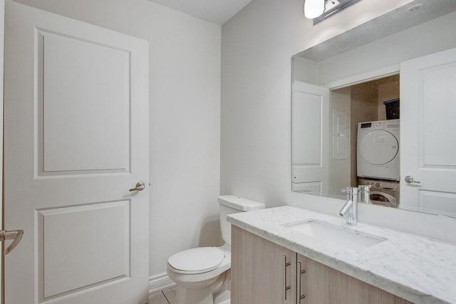 74 Hargrave Lane, Townhouse with 3 bedrooms, 3 bathrooms and 1 parking in Toronto ON | Image 4