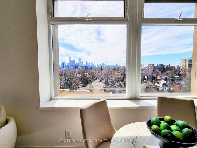 616 - 111 St Clair Ave W, Condo with 1 bedrooms, 1 bathrooms and 1 parking in Toronto ON | Image 1