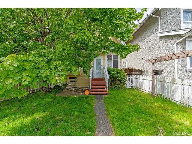 1404 Salter Street, House detached with 3 bedrooms, 2 bathrooms and null parking in New Westminster BC | Image 28