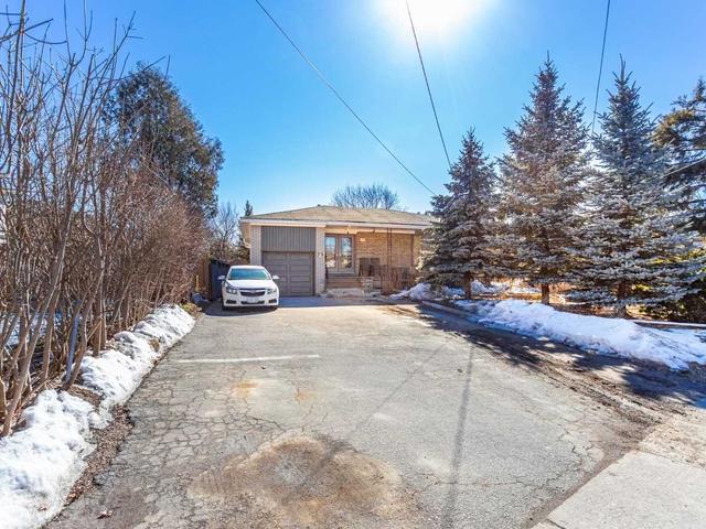 75 Rockford Rd, House detached with 3 bedrooms, 5 bathrooms and 7 parking in Toronto ON | Image 12