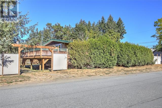 5200 Eleanor St, House detached with 3 bedrooms, 2 bathrooms and 6 parking in Cowichan Valley D BC | Image 10