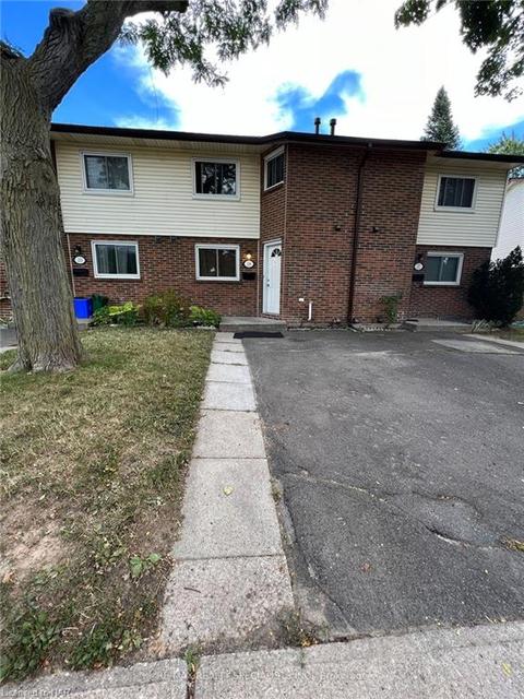 38 - 5982 Dunn Street, House attached with 3 bedrooms, 1 bathrooms and 1 parking in Niagara Falls ON | Card Image