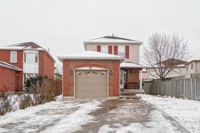 32 Saddlecreek Crt S, House detached with 3 bedrooms, 4 bathrooms and 5 parking in Brampton ON | Image 1
