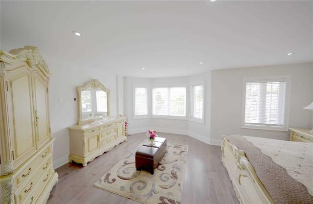 81 Prairie Dr, House detached with 4 bedrooms, 4 bathrooms and 4 parking in Toronto ON | Image 6