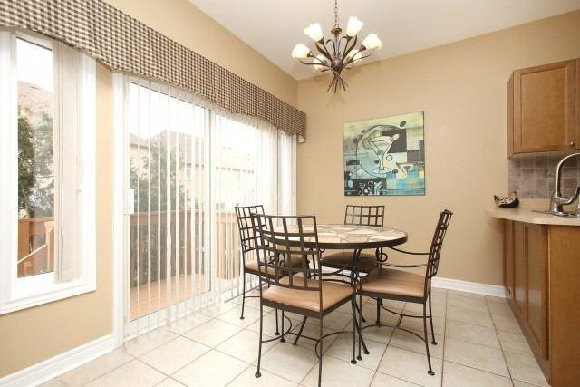 55 Bentoak Cres, House detached with 3 bedrooms, 3 bathrooms and 3 parking in Vaughan ON | Image 5