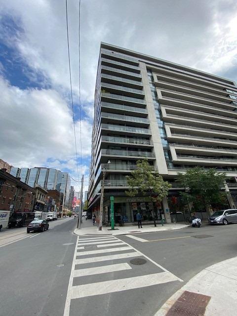 1510 - 111 Elizabeth St, Condo with 1 bedrooms, 2 bathrooms and 1 parking in Toronto ON | Image 1
