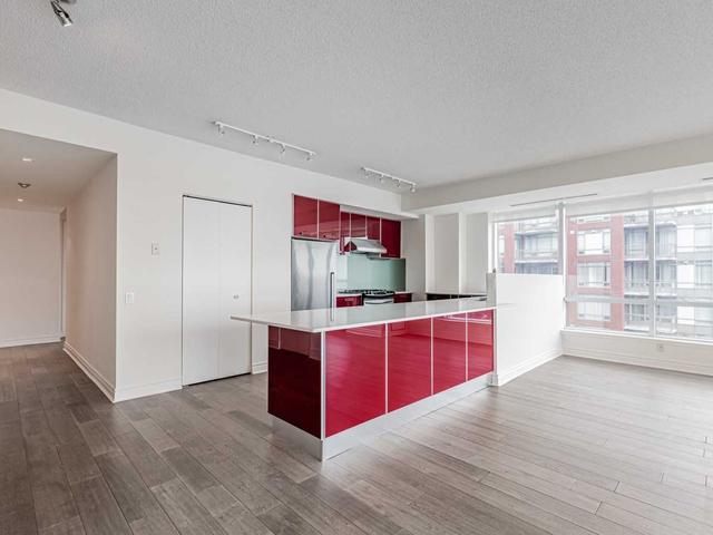 801w - 500 Queens Quay W, Condo with 3 bedrooms, 3 bathrooms and 2 parking in Toronto ON | Image 6