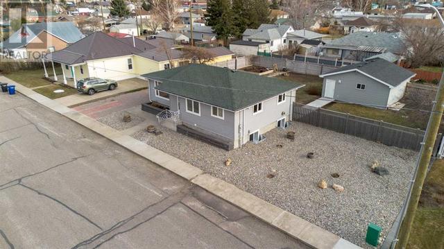 352 27 Street, House detached with 4 bedrooms, 3 bathrooms and 4 parking in Fort Macleod AB | Image 35